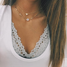 Laden Sie das Bild in den Galerie-Viewer, Tiny Heart Choker Necklace
