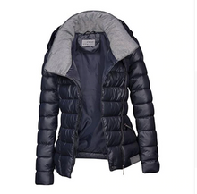 Laden Sie das Bild in den Galerie-Viewer, Ultra Light Hooded Jacket