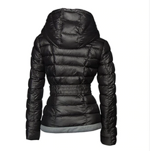 Laden Sie das Bild in den Galerie-Viewer, Ultra Light Hooded Jacket