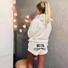 Laden Sie das Bild in den Galerie-Viewer, Meow two pieces pajamas set