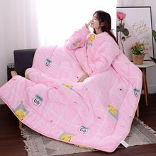 Laden Sie das Bild in den Galerie-Viewer, Winter Lazy Quilt with Sleeves