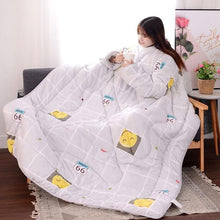 Laden Sie das Bild in den Galerie-Viewer, Winter Lazy Quilt with Sleeves