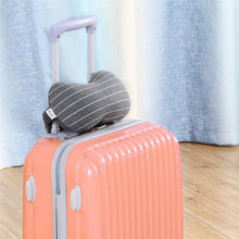 Laden Sie das Bild in den Galerie-Viewer, TRAVEL MASK AND PILLOW